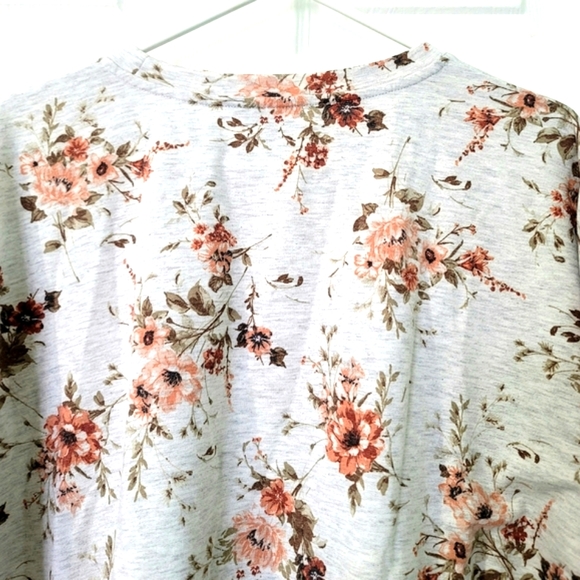 Plus Size 2X Jules & Leopold Women's Floral Pull-Over Top - Picture 6 of 12